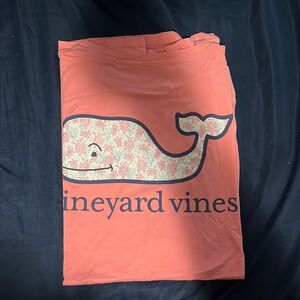 Men’s vineyard vines size xl tee